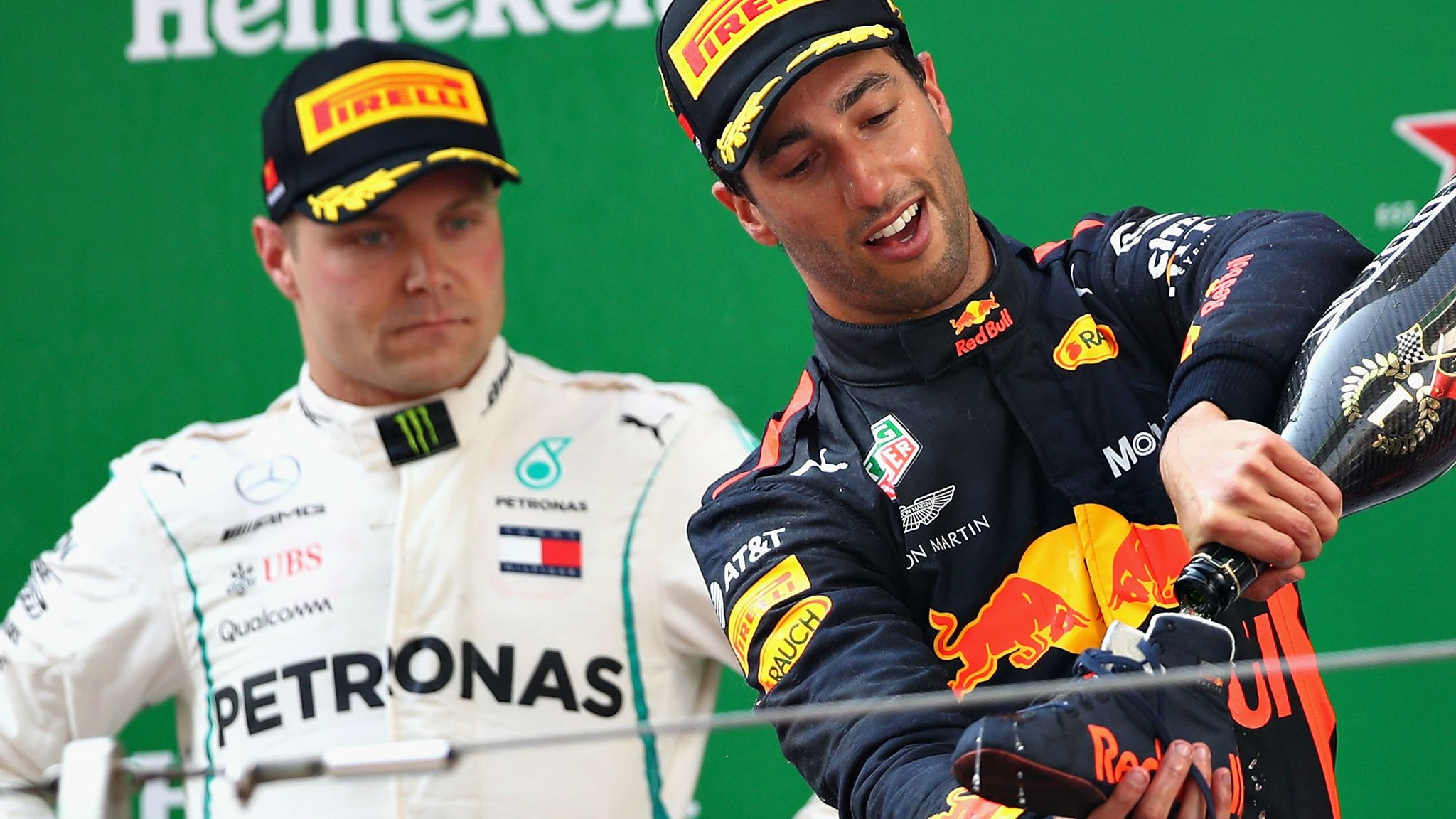 Chinese GP: Daniel Ricciardo wins a thriller after Max Verstappen and ...