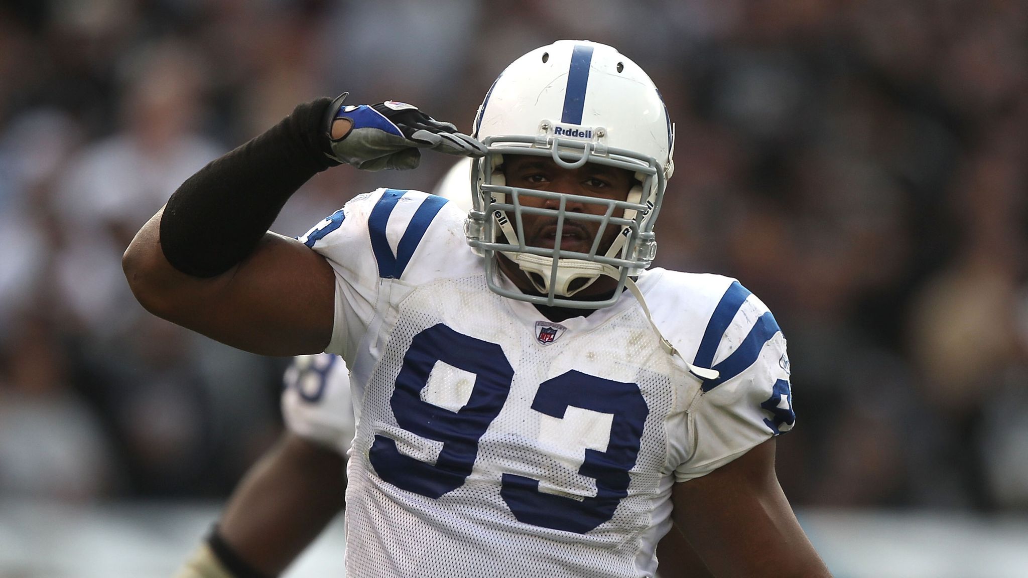 Former Lions DE Dwight Freeney is retiring with the Colts 