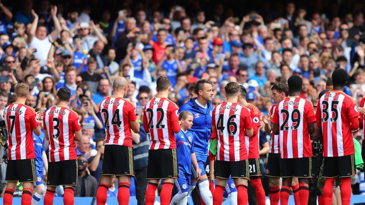 Guard of honour during the Premier League match between Chelsea and Sunderland at Stamford Bridge on May 21, 2017 in London, England.