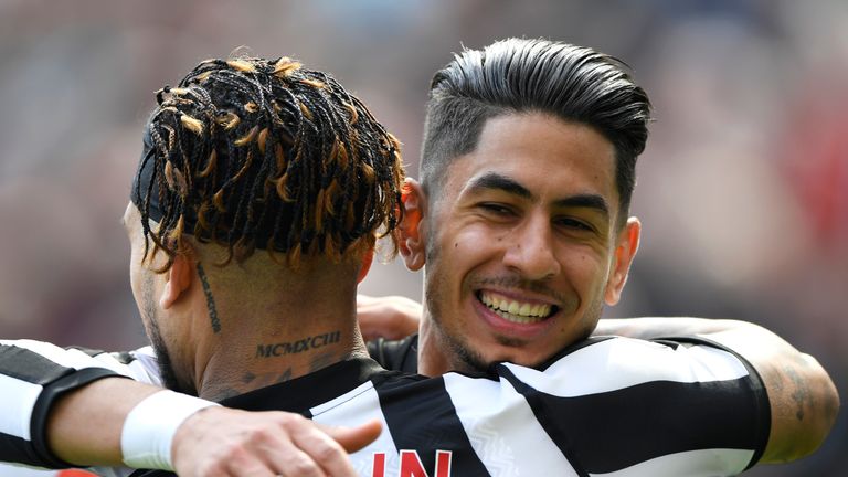 Ayoze Perez celebrates scoring the equaliser against Arsenal