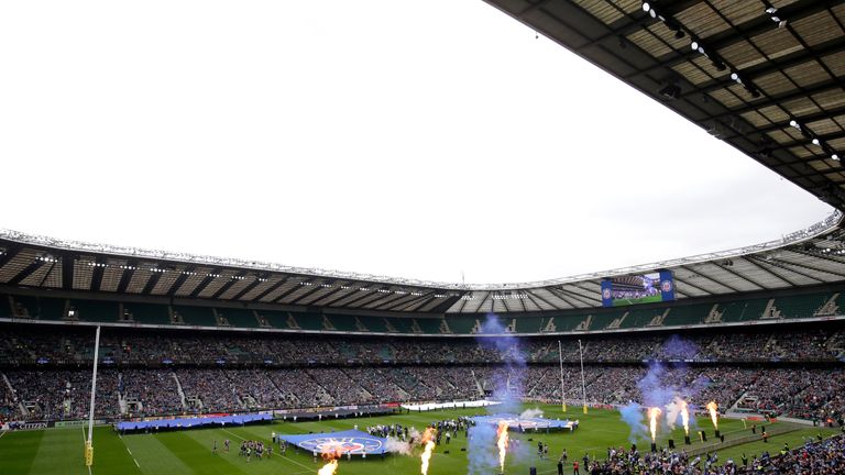Preparations for kick-off at Twickenham Stadium between Bath Rugby and Leicester Tigers
