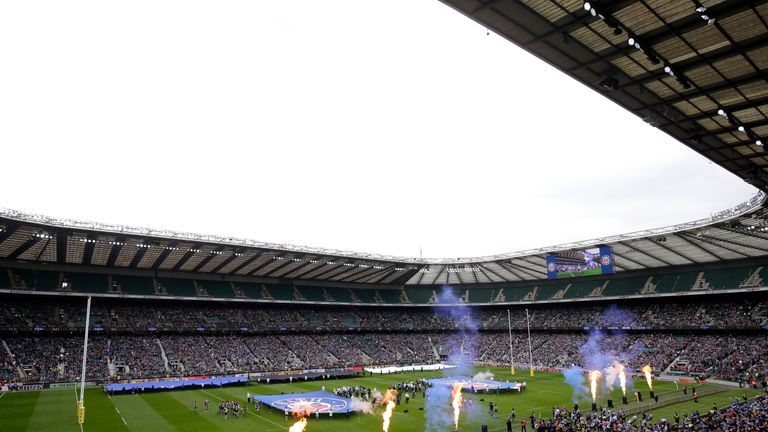 Preparations for kick-off at Twickenham Stadium between Bath Rugby and Leicester Tigers
