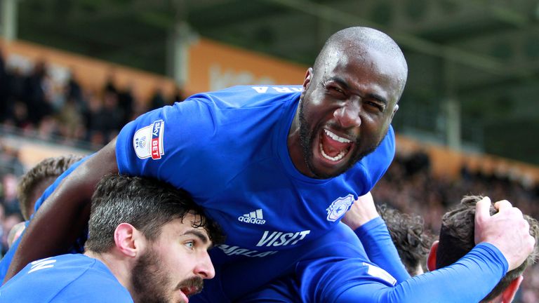 HULL, ENGLAND - APRIL 28: Souleymane Bamba and Cardiff City celebrate during the Sky Bet Championship match between Hull City and Cardiff City at KCOM Stadium on April 28, 2018 in Hull, England. (Photo by Ashley Allen/Getty Images)