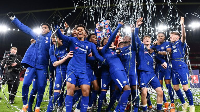 Chelsea celebrate wnning the FA Youth Cup Final against Arsenal