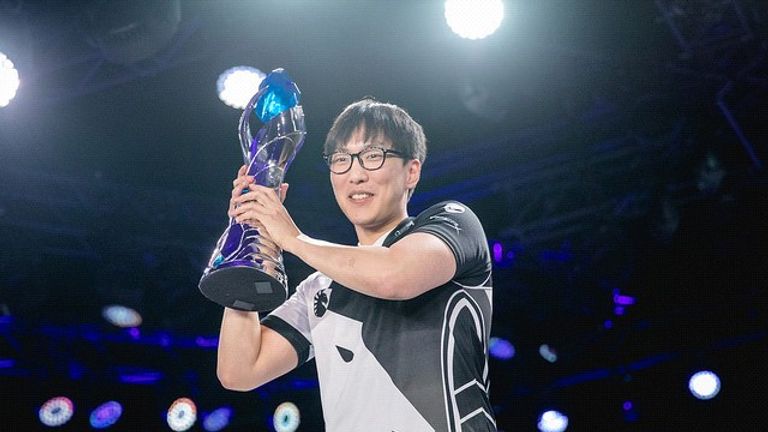 Doublelift, arguably the best ADC in America. lifts his own trophy after a 3-0 stomp in the North American finals.