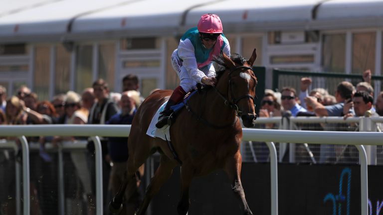 Enable winning the Cheshire Oaks at Chester in 2017