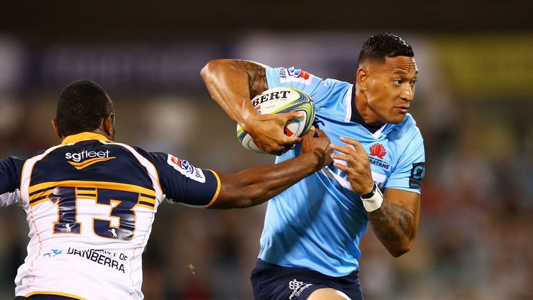 Israel Folau on the attack for the Waratahs in Super Rugby