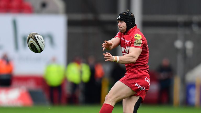 Scarlets Leigh Halfpenny in action against Glasgow Warriors at Parc y Scarlets
