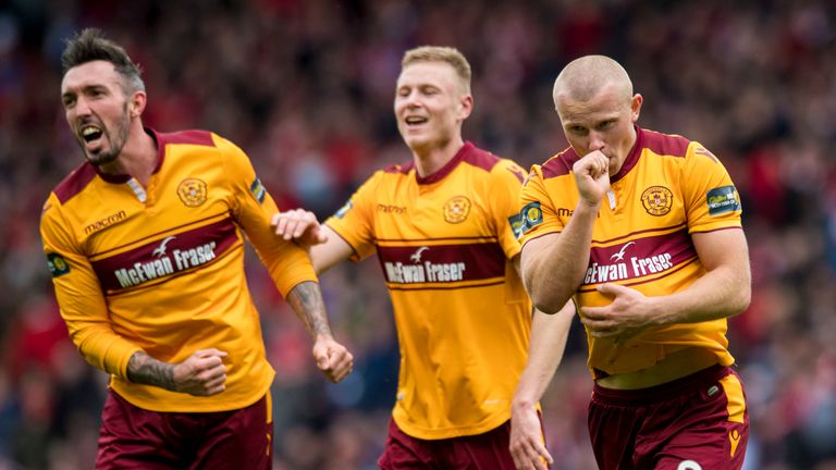 Motherwell's Curtis Main celebrates his second goal against Aberdeen in the Scottish Cup semi-final