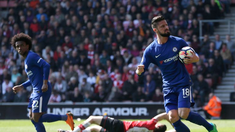 Olivier Giroud celebrates scoring against Southampton