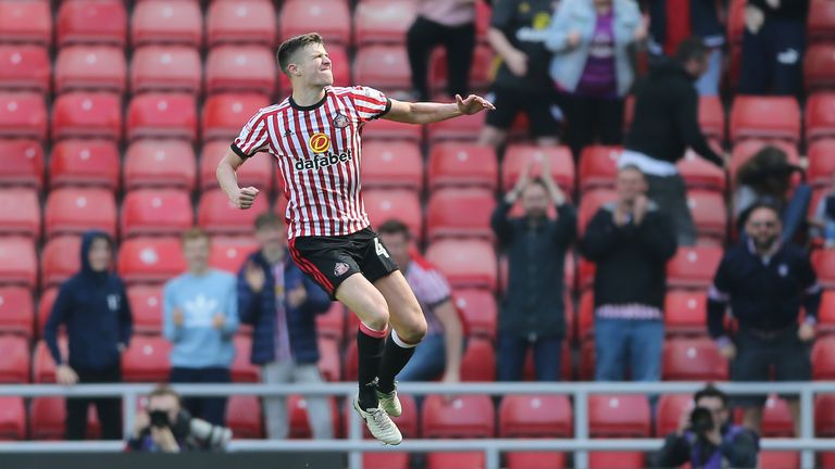 Paddy McNair of Sunderland celebrates scoring during the Sky Bet Championship match against Burton