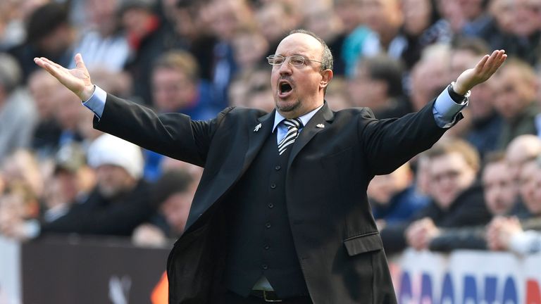 Rafael Benitez reacts during the Premier League match between Newcastle United and Arsenal