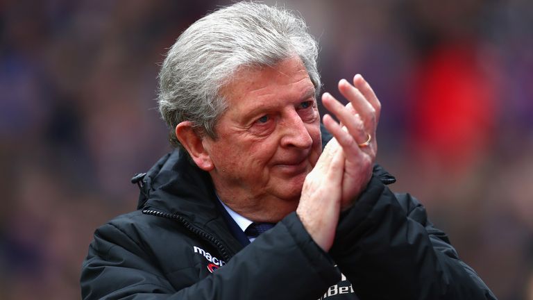 Roy Hodgson applauds the crowd after Crystal Palace&#39;s 5-0 win over Leicester City in the Premier League.