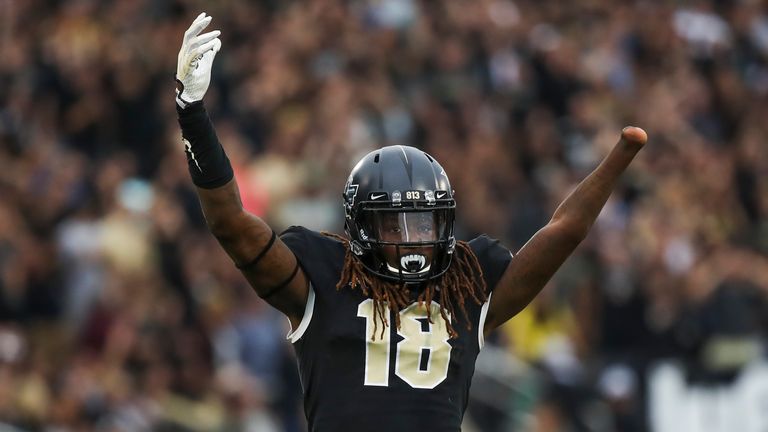 ORLANDO, FL - NOVEMBER 24: Shaquem Griffin #18 of the UCF Knights reacts prior to a play against the South Florida Bulls in the first quarter at Spectrum Stadium on November 24, 2017 in Orlando, Florida. (Photo by Logan Bowles/Getty Images)