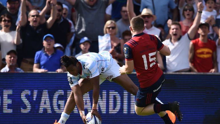 Thomas goes over for their first try as early as the fifth minute in Bordeaux  