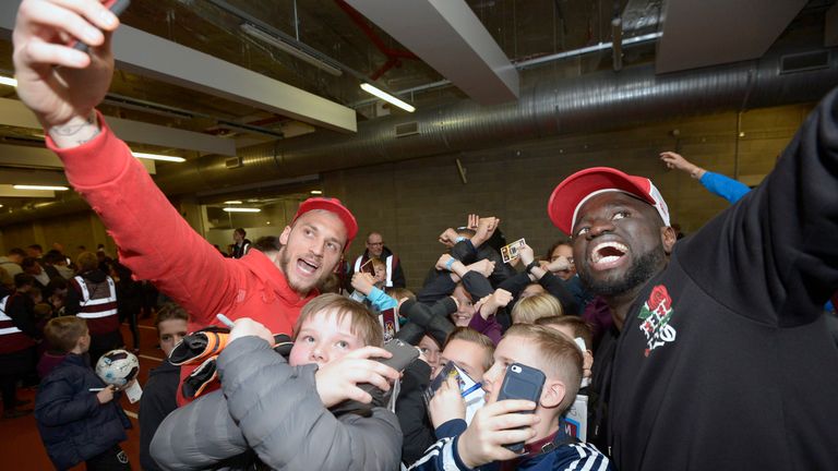 LONDON, ENGLAND - APRIL 03: Marko Arnautovic (l) and Cheikhou Kouyate (r) of West Ham United at The Family Fun Day in The London Stadium on April 03, 2018 in London, England.  (Photo by James Griffiths/West Ham United via Getty Images)