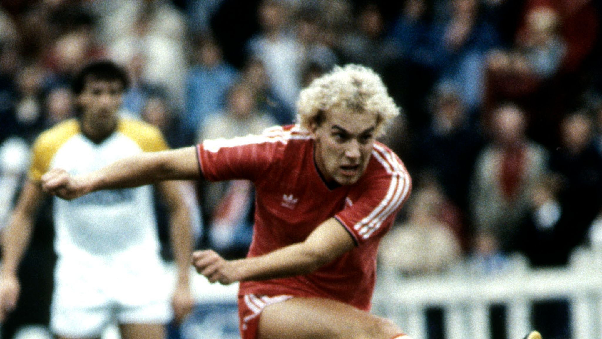 Aberdeen idol Neale Cooper dies aged 54 | Football News | Sky Sports