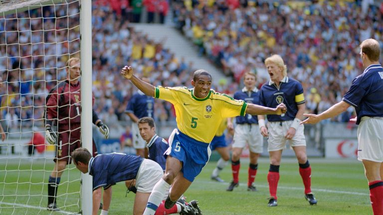 World Cup Finals, Paris, France, 18th JUNE 1998, France 4 v Saudi News  Photo - Getty Images