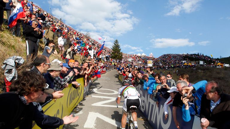 Cadel Evans climbs Monte Zoncolan in the 2010 Giro d'Italia