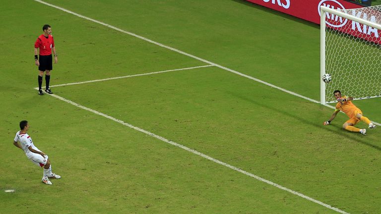 Celso Borges scored from the spot against Greece at the 2014 World Cup