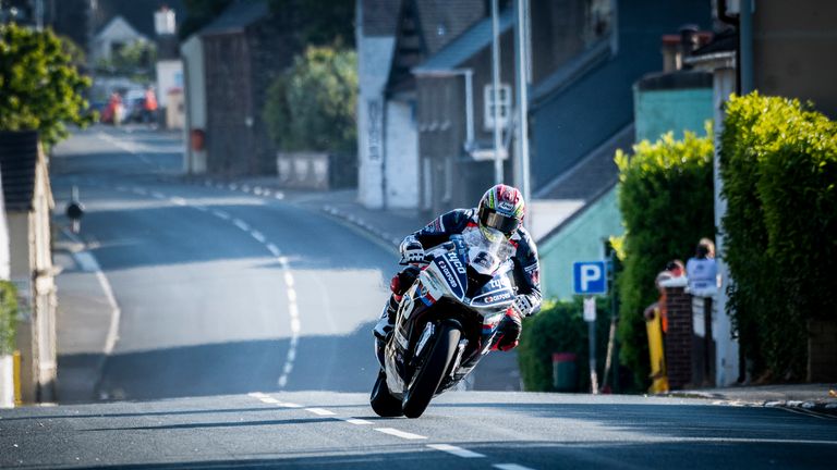 Dan Kneen on Tyco BMW at Kirk Michael, 2018 (credit: Steve Babb)