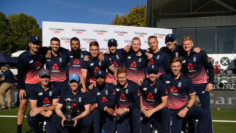 England celebrate their 3-2 ODI success over New Zealand