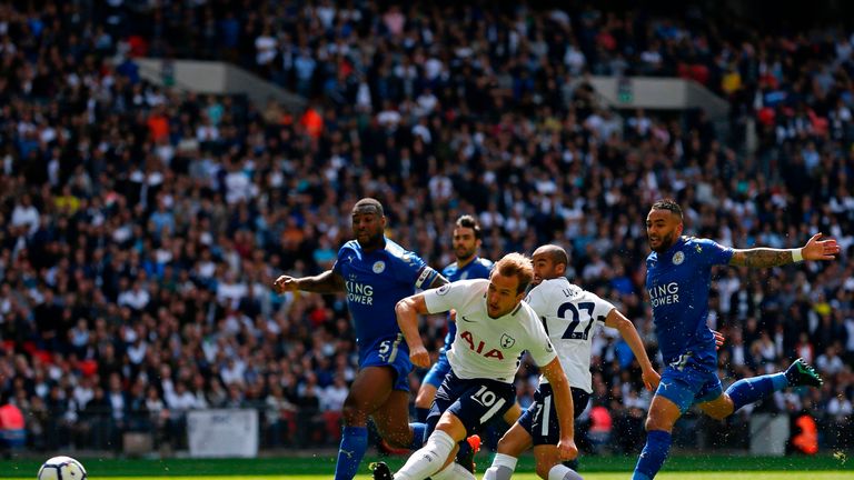 Harry Kane scores Tottenham's equaliser