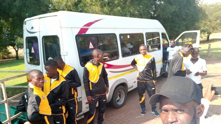 Matabeleland team minibus (pic via Twitter)