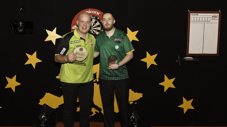 Michael van Gerwen and Steve Lennon (Stefan Strassenburg/PDC Europe)