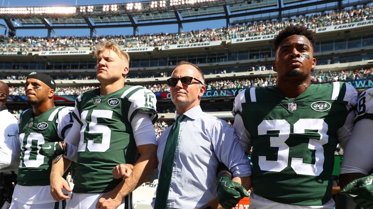 during an NFL game at MetLife Stadium on September 24, 2017 in East Rutherford, New Jersey.