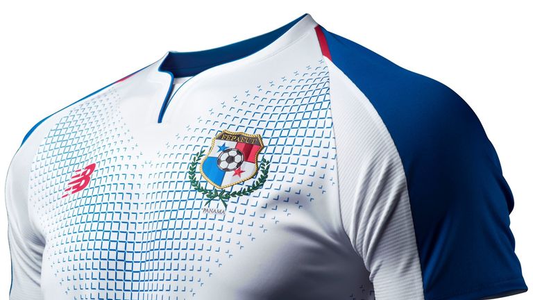 Panama's away strip mirrors the template seen in the home shirt but with 'Pan Blue' chevrons