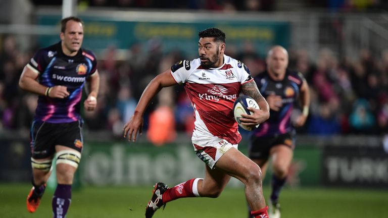 BELFAST, NORTHERN IRELAND - OCTOBER 22: Charles Piutau (R) of Ulster runs at the Exeter defence during the Champions Cup Pool 5 game between Ulster Rugby and Exeter Chiefs at Kingspan Stadium on October 22, 2016 in Belfast, Northern Ireland. (Photo by Charles McQuillan/Getty Images)