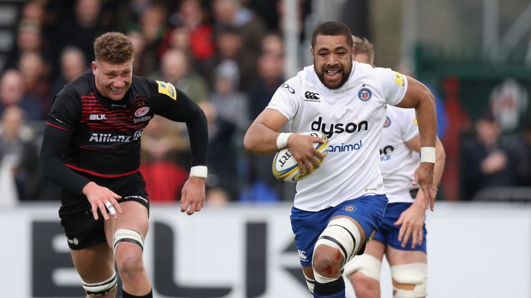 Taulupe Faletau in action for Bath