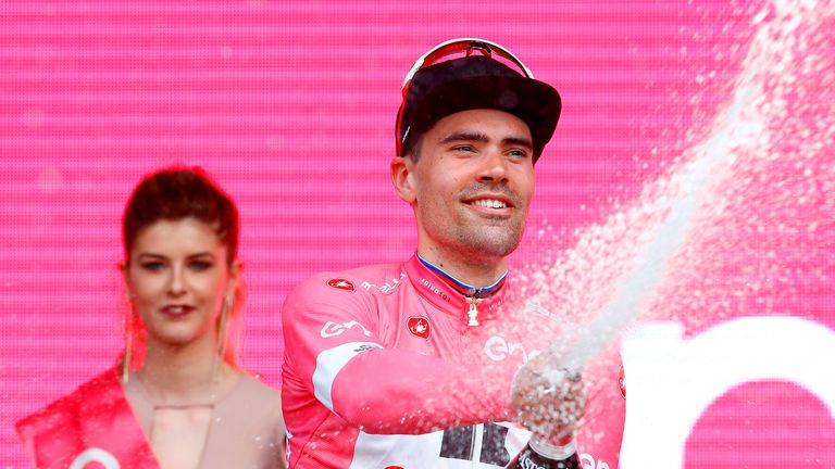 Tom Dumoulin receives his first pink jersey of 2018 after winning the time-trial in Jerusalem