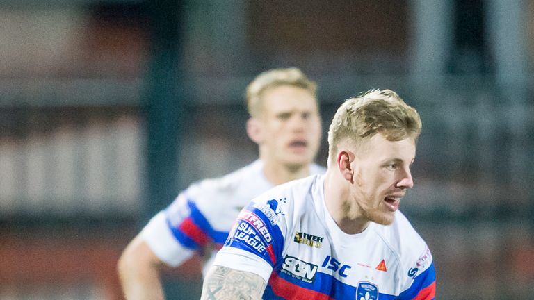 Highlights of Wakefield's comeback Super League Super 8s victory at Huddersfield