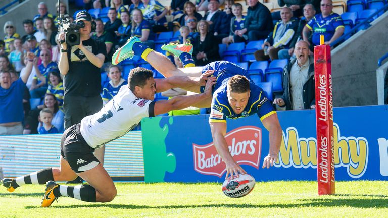 Tom Lineham spectacular finish was one of three for him and 12 for the Wolves on Sunday