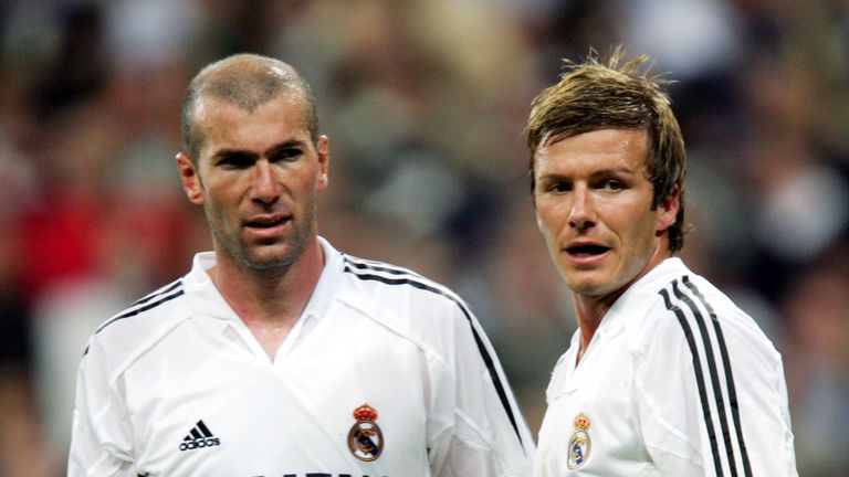 MADRID, SPAIN - April 23: Real`s David Beckham (R) consoles teammate Zinedine Zidane after he was sent off  during a La Liga soccer match between Real Madrid and Villarreal at the Bernabeu on April 23, 2005 in Madrid, Spain. Real won 2-1. (Photo by Denis Doyle/Getty Images)