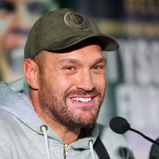 Fury admits comeback nerves 