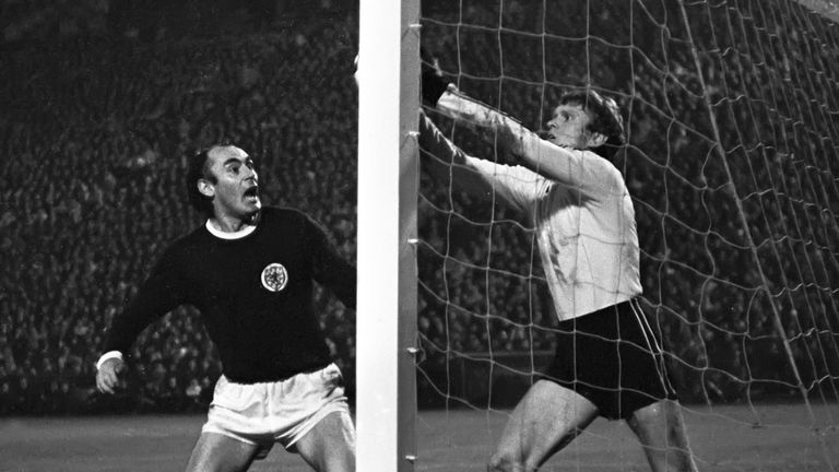 SEASON 1969/1970.SCOTLAND v WEST GERMANY.Alan Gilzean (left) with West Germany's Sepp Maier