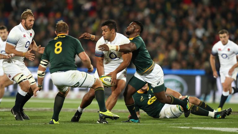 Billy Vunipola Is tackled by Siya Kolisi