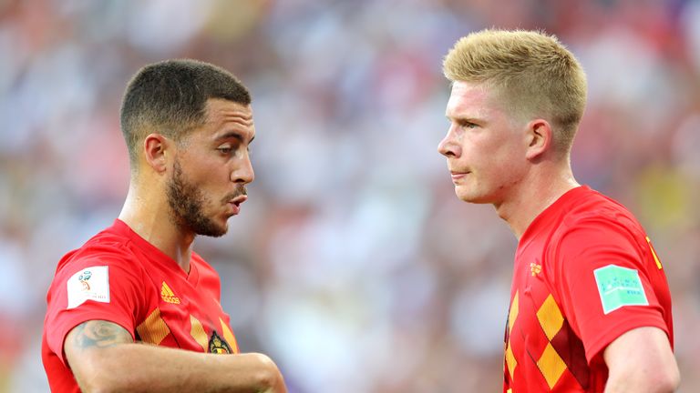 Eden Hazard talks with Kevin De Bruyne during the group G match against Panama