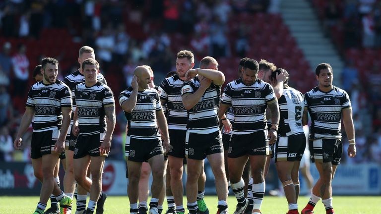 Picture by Paul Currie/SWpix.com - 03/06/2018 - Rugby League - Ladbrokes Challenge Cup - St Helens v Hull FC - The Totally Wicked Stadium, Langtree Park, St Helens, England - Hull FC look dejected at the final whistle