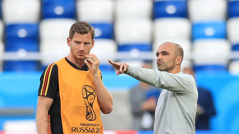 Jan Vertonghen speaks to Belgium manager Roberto Martinez during training at Kaliningrad Stadium