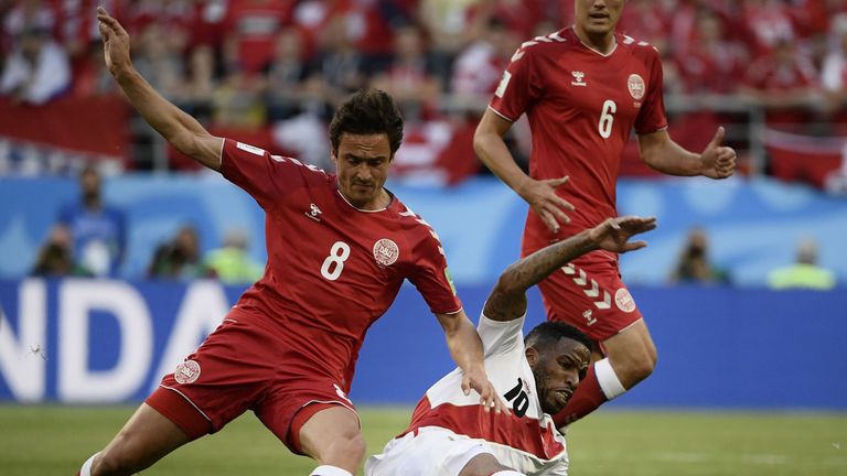 Farfan in action for Peru 