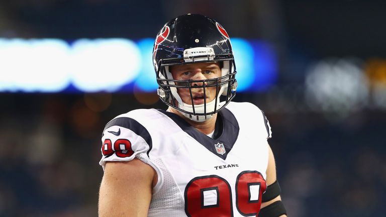 Houston Texans at Gillette Stadium on September 22, 2016 in Foxboro, Massachusetts.