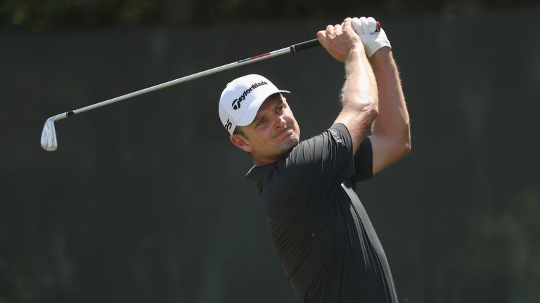 during the final round of the 2018 U.S. Open at Shinnecock Hills Golf Club on June 17, 2018 in Southampton, New York.