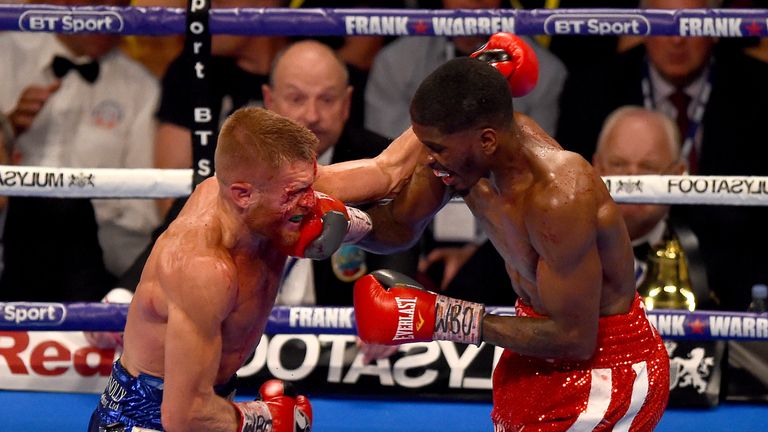 Terry Flanagan trades blows with Maurice Hooker in Manchester