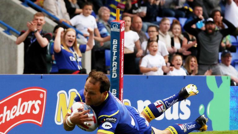 Picture by Paul Currie/SWpix.com - 08/06/2018 - Rugby League - Betfred Super League - Warrington Wolves v Castleford Tigers - Halliwell Jones Stadium, Warrington, England - Tyrone Roberts of Warrington Wolves scores their 1st try