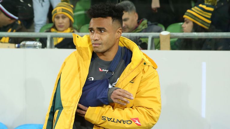 MELBOURNE, AUSTRALIA - JUNE 16:  Will Genia of the Wallabies  leaves the field injured during the International test match between the Australian Wallabies and Ireland at AAMI Park on June 16, 2018 in Melbourne, Australia.  (Photo by Scott Barbour/Getty Images)