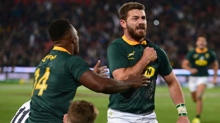 Willie le Roux for the Springboks celebrates his try 